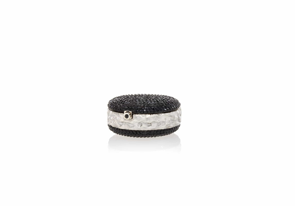 Chocolate Créme Macaron